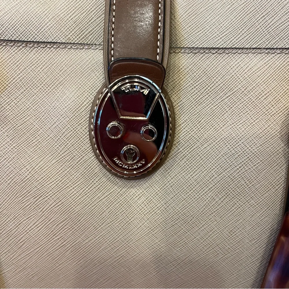Tumi Voyageur Bailey Business Tote Shoulder Bag Leather Tan Brown Work Travel